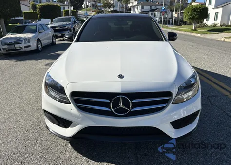 2018 Mercedes-Benz C 300 из США, поврежденный, VIN WDDWF4JB2JR423312